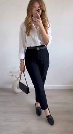 Classic Looks For Women Summer, Office Outfits On A Budget, Modest Slacks Outfit, Court Outfit Women Trial, Sport Elegant Outfit, Outfit Sport Elegante Mujer, Midsize Business Casual, Aesthetic Lawyer