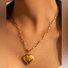 18k Gold Dipped Stainless Steel Paperclip Chain Necklace With Heart Pendant. The Necklace Is Hypoallergenic, Waterproof, Fade-Resistant, And Tarnish-Free, Ensuring Its Beauty Lasts For Years. Perfect For Everyday Wear Or Special Occasions. Paperclip Chain Necklace | Chain Link Necklace | Heart Charm Necklace | Real Gold Dipped Necklace | Real Gold Plated Necklace | Waterproof & Sweatproof Necklace | Layering Necklace | Simple Gold Necklac Puff Heart Necklace, Necklace Real Gold, Bridal Jewellery Inspiration, Paperclip Chain Necklace, Necklace With Heart, Heart Charm Necklace, Jewellery Inspiration, Necklace Layering, Puffed Heart