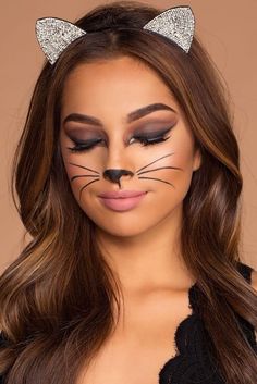 Cat Costume Makeup, Black Cat Makeup, Cat Face Makeup, Kitty Face Paint, Make Up Diy, Cat Halloween Makeup, Halloween Make-up Looks, Cat Makeup Halloween, Cute Halloween Makeup