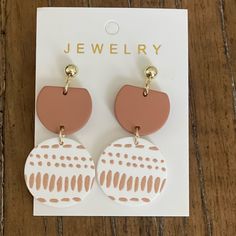 Nwt Ripple Print Dangle Earrings With Gold Accents. The Color Is Like A Clay Pink/Beige. Neutral Color. Gorgeous In Person. Bottom Is White With A Gold/Beige Print. Clay Fall Earrings, Neutral Earrings, 1928 Jewelry, Dry Clay