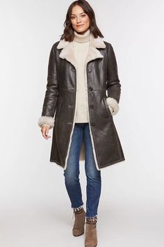 Luxury Winter Career Outerwear, Soft Autumn Style, Coat Outfit Winter, In My 40s, Aviator Leather Jacket, Leather Shorts Women, Short Leather Skirts, Ladies Coats