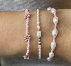 pink bracelets white beads cute beachy summer Halloween Costumes 2022, Round Of Applause, Halloween This Year, Creative Halloween Costumes, Bijoux Diy, Jewelry Inspo