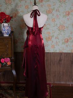 Vintage Dark Red Shimmer Halter Neck Floral Prom Gown Birthday Dress Long Red Hoco Dress, Winter Formal Dresses Red, Dark Red Prom Dress Long, Graduation Dress Red, Long Red Satin Dress, Formal Dresses Halter Neck, Prom Dresses Dark, Red Ball Dress, Dark Red Prom Dress