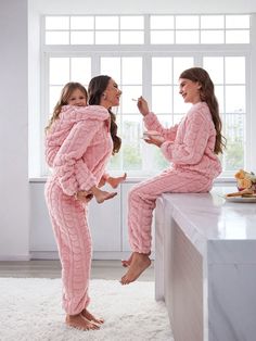 2pcs Women's Comfy Warm Pink Heart Cutout Fluffy Pants And Long Sleeve Loungewear Set, Mommy And Me Matching Outfits (3 Sets Sold Separately) Pink Cute  Long Sleeve Flannelette Plain  Slight Stretch Fall/Winter Women Sleep & Lounge, size features are:Bust: ,Length: ,Sleeve Length: Shoulder Knots, First Class Seats, Plain Pants, Flannel Pajama Sets, Mommy Outfits, Flannel Pajamas, Winter Girls, Loungewear Set, Cover Up Dress