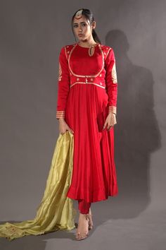 Red chanderi kurta with sequins hand embroidery. Comes with pant and a dupatta. - Aza Fashions Kurta Pant Set, Straight Kurta, Kurta With Pants, Pants Pattern, Pant Set, Set For Women, Aza Fashion, Hand Embroidered, Hand Embroidery