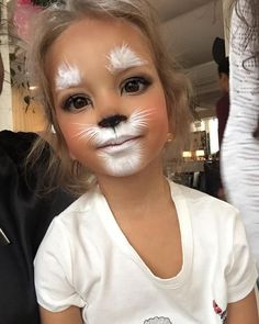 Bunny Halloween Makeup Ideas - MagMent Nem Halloween Makeup, Bunny Halloween Makeup, Mat Makeup, Halloween Makeup For Kids, Bunny Makeup, Make Up Diy, Halloweenský Makeup, Halloween Make-up Looks, Cute Halloween Makeup