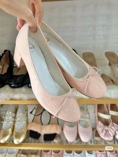 Cute Heels Aesthetic, Dresses And White Sneakers, Pink Shoes Aesthetic, Cute Shoes Aesthetic, Shoes For Dresses, Fancy Heels Classy, Heels Coquette, Pretty Flat Shoes, Sepatu Pump