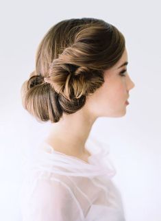 Natural Wedding Hairstyles, Hair Chalk, Vintage Wedding Hair, Peinados Recogidos, Fishtail Braid, Kesha, Wedding Hairstyles Updo, Wedding Updo, Salon Design