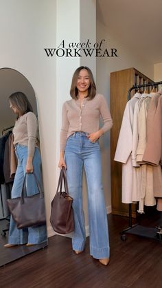 Spring To Fall Outfits, Outfits With Trouser Jeans, Medium Wash Straight Leg Jeans Outfit, Spring Fashion Outfits For Work, Office Casual Outfit Jeans, Light Blue Jeans Work Outfit, Cropped Wide Leg Pants Outfit Fall, Office Outfit With Loafers, Fall Jeans Outfit Casual Work