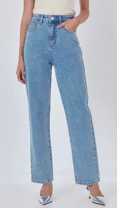 Denim, regular fit, high rise embellished at front studded jeans Machine wash cold, Do not bleach, lay flat to dry Shell: 100% Cotton True to size Model is wearing small