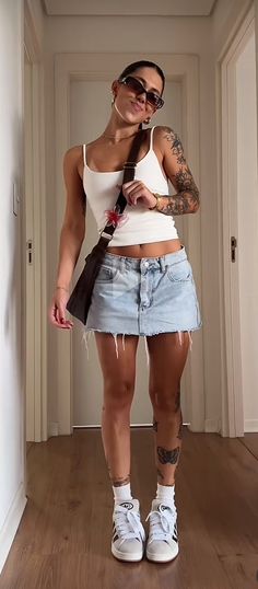 Outfit Mujer, Alternative Girls, Cute Summer Outfits, Fit Girl, Outfits Casuales, Panama, Casual Chic, Trendy Outfits