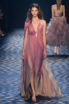 Dreamy Outfits Aesthetic, Marchesa Spring, Runway Beauty, Fashion Week Runway, Spring Summer Dress, Marchesa, Spring 2017