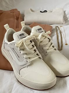 Boho Vans Outfit, Vans Ultra Range Outfit, Cream Vans Outfit, Beige Shoes Women, Tan Vans Outfit, Neutral Sneakers Women, Vans Ultra Range, Neutrals Outfit, Beige Vans