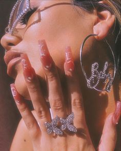 Chica Hip Hop, Hand Poses, Tree Nail Art, Joe Black, Water Nails, Boujee Aesthetic, Art For Beginners, Tree Nails, Nail Art For Beginners