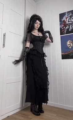 Goth Prom Pictures, Steampunk Goth Outfits, Bat Sleeves, Prom Goth, Goth Formal Wear, Soft Goth Outfits Aesthetic, Emo Outfits Women