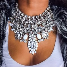 Now that's a statement necklace Beyonce Rihanna, Colorful Necklaces, Winter Necklace, Fantasy Necklace, Neck Piece, Statement Necklaces, Chunky Necklace, Beautiful Necklace, Jewelry Ideas