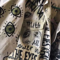 Painting On Clothes Aesthetic, Fabric Painting Aesthetic, Clothes With Eyes On Them, Sharpie Clothes, Punk Clothing Diy, Custom Clothes Aesthetic, Painted Jacket Ideas, Painting Jeans Ideas, Jacket Painting Ideas