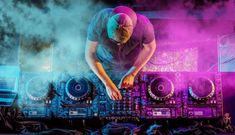 Quero ser DJ – Gabriel Balli – Cursos e E-books 2.0 Turntables Dj, Jungle Music, Professional Dj, Dj Setup, 20 Questions, Best Dj, Dj Remix, Disc Jockey, Avicii