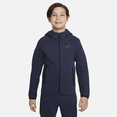 Why should parents have all the fun? We've updated this collection to match your parents' Tech Fleece so you can rock what they wear (or what they wish they had). Our premium, lightweight fleece–smooth both inside and out–gives you plenty of warmth without adding bulk. Bonus: It comes in a bunch of colors, so you can match your parents or stand out on your own! Nike Sportswear Tech Fleece, Kids Sportswear, Adidas Tracksuit, Nike Boy, Nike Tech Fleece, Nike Tech, Tech Fleece, Nike Kids, Boys Hoodies