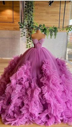 Pleated Ball Gown, Purple Ball Gown, Gala Gowns, Womens Prom Dresses, Ball Gowns Evening, Formal Party Dress, Sweet 16 Dresses, Pink Prom Dresses, Quince Dresses