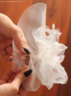 DIY Fascinator for under $20! Derby Fascinator Diy, Derby Hats Diy, Millinery Diy, Derby Attire, Derby Fascinator