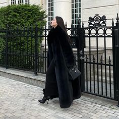 Women Black Whole Skin Real Fox Fur Coat Natural Vulpe Fur Shawl Collar Overcoat | eBay Large Fur Coat Outfit, Long Black Faux Fur Coat Outfit, Fur Coat And Hat, Trench Coat And Lingerie Look, Fur Black Coat Outfit, Mob Wife Fur Coat, Black Fur Coat Aesthetic, Russian Womens Fashion, Fur Coat And Dress