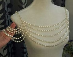 Wedding Body, Beads Clothes, Shoulder Jewelry, Pearl Chain Necklace, Handmade Jewelry Tutorials, White Midi, Necklace Wedding, Handmade Jewelry Diy