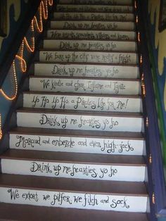 the stairs have been decorated with writing on them