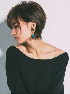 Short Layered Bob, Short Grey Hair, Short Layered, Shot Hair Styles, Layered Bob, Haircuts Straight Hair, Short Hair Haircuts, Cut My Hair