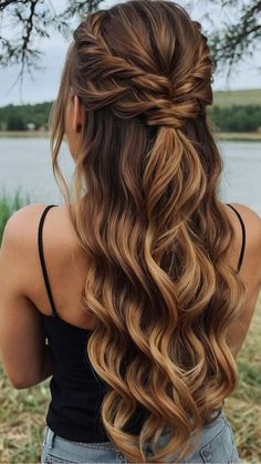 Haircuts Ponytail, Ponytail Wavy, Selfie Winter, Bridemaids Hairstyles, Rambut Brunette, Hair Anime, Hairstyles Ideas