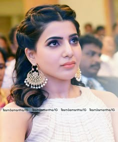 Samantha Hairstyles, Front Hair Styles For Wedding, Black Hair Types, Hair Style On Saree, Saree Hairstyles, Samantha Akkineni, Engagement Hairstyles, Samantha Ruth Prabhu, Hairstyle Tips