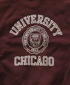 a maroon sweatshirt with the words university chicago on it