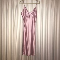 Luxurious And Gorgeous. Never Worn. Style Is Laurel. 100% Silk. Color Is A Pink Mauve Spring Evening V-neck Sleepwear, Fitted V-neck Sleepwear For Parties, Chic Fitted Silk Sleepwear, Elegant Fitted V-neck Sleepwear, Chic Silk Sleepwear For Party, V-neck Spring Sleepwear, V-neck Evening Sleepwear For Spring, Elegant Pink Evening Sleepwear, Silk Summer Party Sleepwear