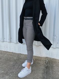 Profesional Casual Outfit, Legging Office Outfit, Bohemian Work Clothes, Street Style Summer Outfits Inspiration, Semiformal Outfit Mujer, Jumpsuits For Women Summer, Spring Outfits Black, Wardrobe Tips