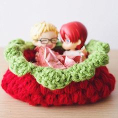 Strawberry Buddy Basket - Moko's Boutique Nendoroid Clothes, Strawberry Basket, Doll Miniatures, Doll Stuff, A Hook, Stand Tall, Doll Accessories, Character Inspiration, Doll Clothes