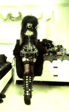 Goth Clothes Inspiration, Gothic Outfits Ideas, Goth Emo Outfits, Deathrock Fashion