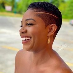 Tapered Haircut For Women, Low Cut Hairstyles, Short Hair Styles African American, Cabello Afro Natural, Black Hair Short Cuts