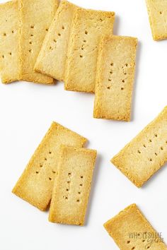 Almond Flour Crackers Paleo Crackers Recipe, Almond Flour Crackers Recipe, Healthy On The Go Snacks, Paleo Crackers, Healthy Snacks On The Go, Easy Healthy Snacks