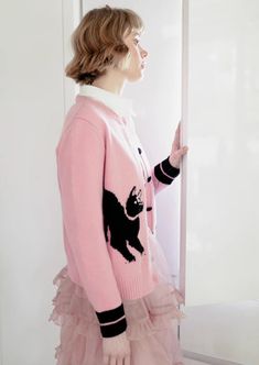 <Size>

 *Unit: cm 







 size

  bust

 Sleeve Length 

 Length 











 F 

 96

 56 

 56 













 <Material> 



 45% Acrylic

 28% nylon

 20% polyester

 Alpaca 7% 







 ＜Model wearing＞



 Wearing size



 F size




 Model Dimensions



 Height: 168cm

 Bust: 84cm

 Waist: 62cm

 Hips: 88cm Pink Fitted Crew Neck Cardigan, Feminine Long Sleeve Winter Cardigan, Pink Fitted Long Sleeve Cardigan, Feminine Pink Long Sleeve Cardigan, Fitted Long Sleeve Pink Cardigan, Pink Crew Neck Cardigan For Fall, Cute Pink Winter Cardigan, Pink Spring Cardigan, Cute Fitted Pink Sweater