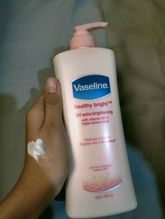 Hand Body Vaseline, Sunscreen Body Lotion, Vaseline Body Lotion, Beauty Recipes Hair, Skin Care Routine Order, Skin Lightening Cream, Natural Face Skin Care, Serious Skin Care, Good Skin Tips