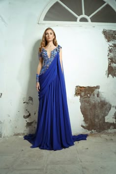 Mideval Dress, Gown Party Wear, Cape Gown, Indian Bridal Dress, Fashion Enthusiast, Boutique Dress Designs, Fancy Dress Design, Romantic Evening