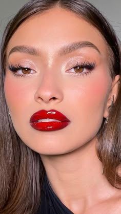 Glowy Makeup Red Lip, Glitter Makeup Red Lips, Homecoming Makeup Red Lips, Makeup Inspo Red Lip, Soft Glam Makeup For Red Dress, Red Lipgloss Makeup Look, Red Lip Makeup Aesthetic, Daytime Red Lip, Prom Makeup With Red Lips