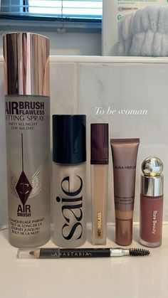 Make Up Wishlist, Makeup Items Aesthetic, Trendy Makeup Products, Aesthetic Makeup Products, Makeup Products Aesthetic, Haut Routine, Makeup Tut