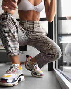 Pinterest | ivoryandaurora Insta | theavilagirl_v Dad Shoes Outfit Women, Dad Shoes Outfit, Shoes Outfit Women, 90's Fashion, Shoes Outfit, Dad Shoes, Outfit Women, Pinterest Fashion