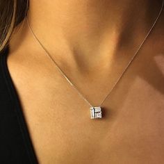 Cubism diamond pendant by Stefano Canturi. Jewelry Necklace Simple, Mangal Sutra, Tous Jewelry, Modern Jewellery Design, Diamond Earrings Design, Diamond Pendant Sets, Diamond Necklace Designs, Diamond Pendants