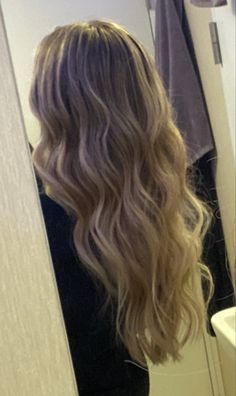 Hairstyles Curled Hair, Waves Blonde Hair, Hair Beach Waves, Hairstyles Curled, Haircut Medium Length, Curled Hairstyles For Medium Hair, Hairstyle Ideas Easy