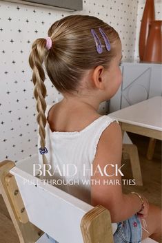 Can’t get over this cute hairstyle. Perfect for back to school hairstyles for girls! This braid is so simple and fun. Sharing all the cute Scunci hair accessories we just got too. Tap to shop! First Day Of School Hairstyles Toddlers, Toddler Hairstyles With Barrettes, Toddler Beach Hairstyles, Simple Girl Hairstyles Kids, Toddler Girls Hairstyles, Simple Toddler Hairstyles, Hairstyles For Kindergarteners, Baby Hair Styles