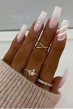 French Tip Acrylic Nails Winter, Milky White Christmas Nails, Simple Christmas Acrylic Nails, Winter French Nails, French Nails Christmas, French Christmas Nails, French Nails Winter, Winter Nails Aesthetic, Christmas French Nails