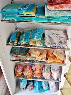 40 freezer meals -- one of the best sites, by far, that I've seen and all the recipies are in a google doc that is easy to save/download to my own account! Freeze Ahead Meals, Google Doc