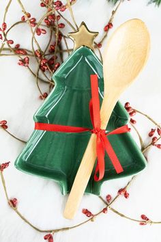 Christmas spoon rest GIFT SET Southwest Bedazzle home decor Christmas Spoon Rest, Christmas Spoons, Cowhide Handbags, Western Babies, Christmas Clay, Spoon Holder, Christmas Gift Sets, Wooden Spoon, Spoon Set